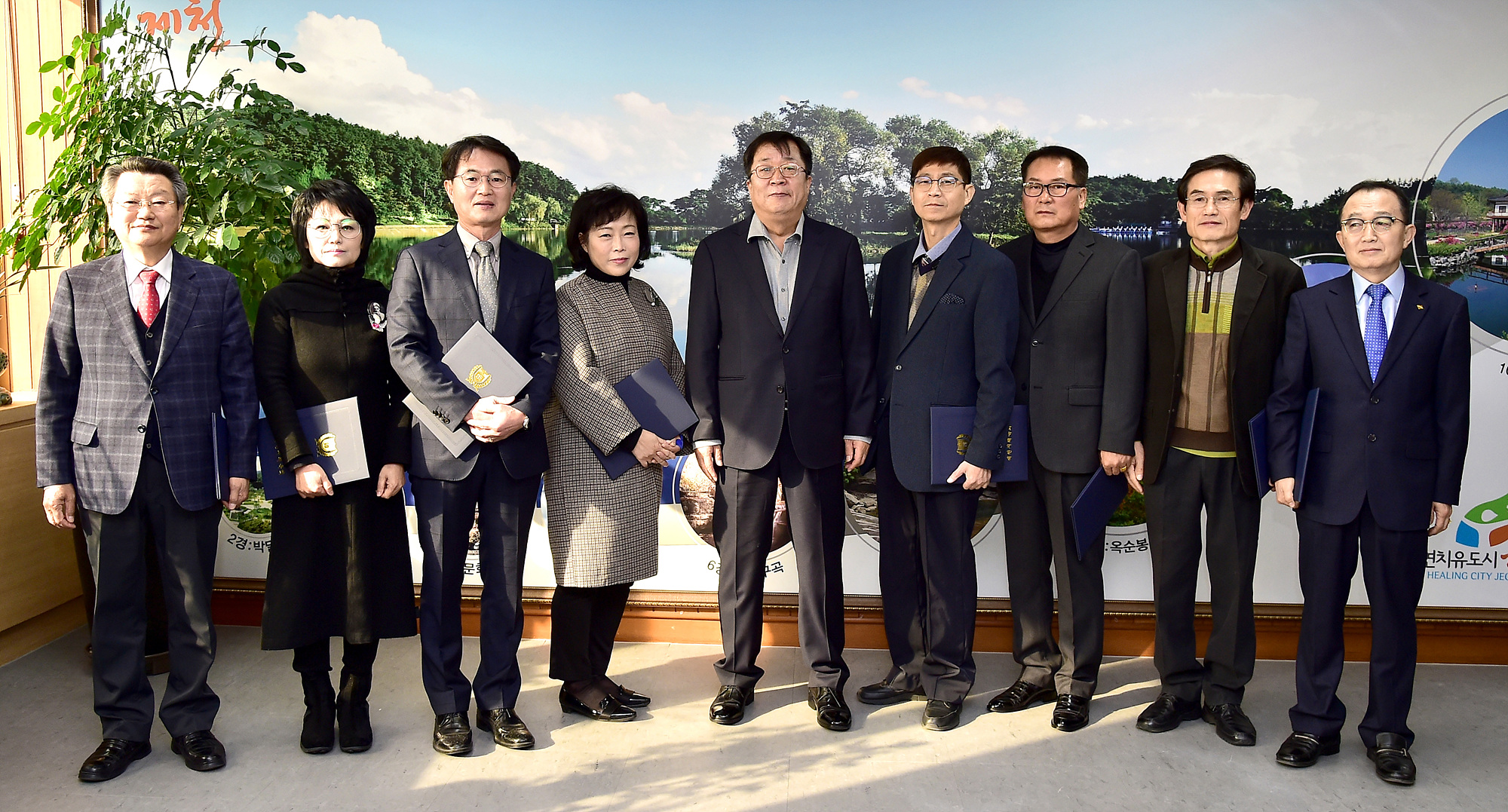 제천시 여성친화 시민참여단, 최우수상 시상금 제천시인재육성재단 장학금으로 기탁 이미지 2