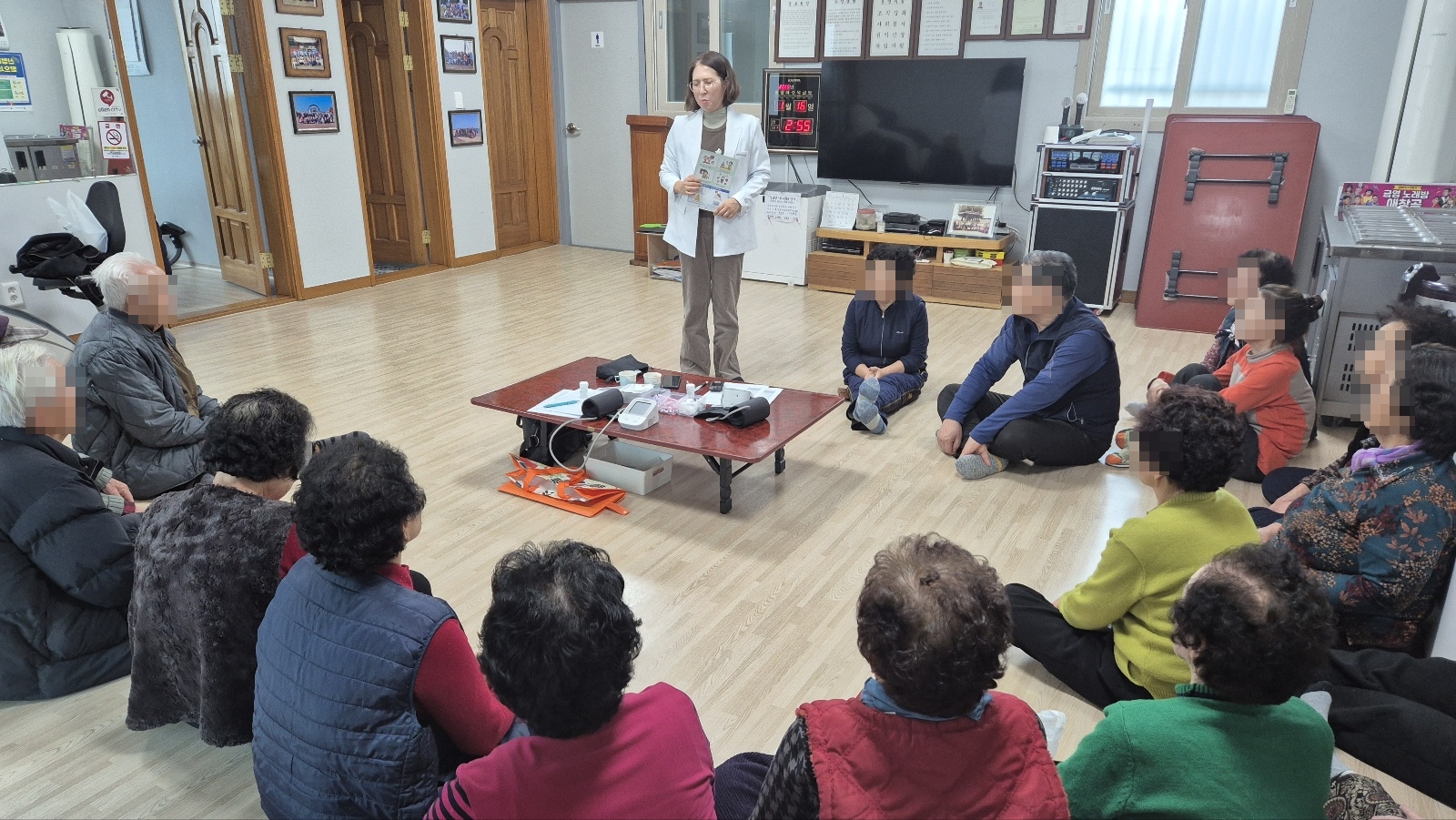 제천시 보건소, 경로당 통합 건강서비스 제공 이미지 1