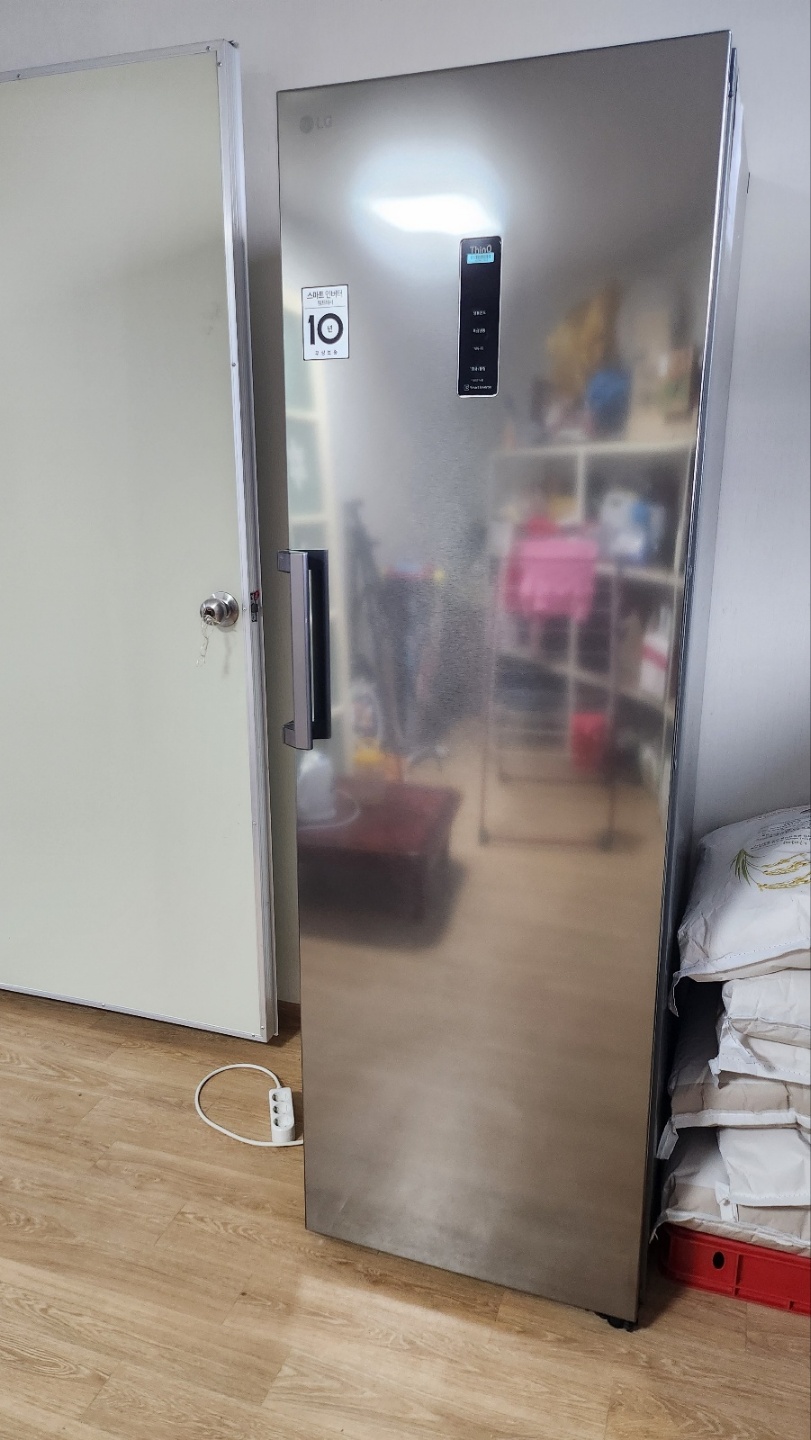 ㈜나라전력, 의림지동 두진백로아파트경로당에 냉동고 기부 이미지 1