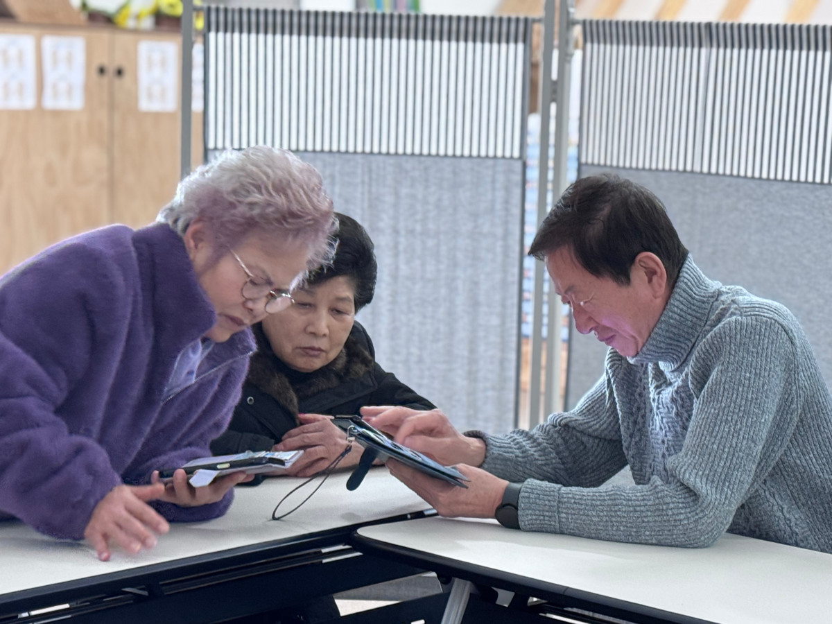 제천문화재단, 찾아가는 스마트폰 활용 교육 성료 이미지 1