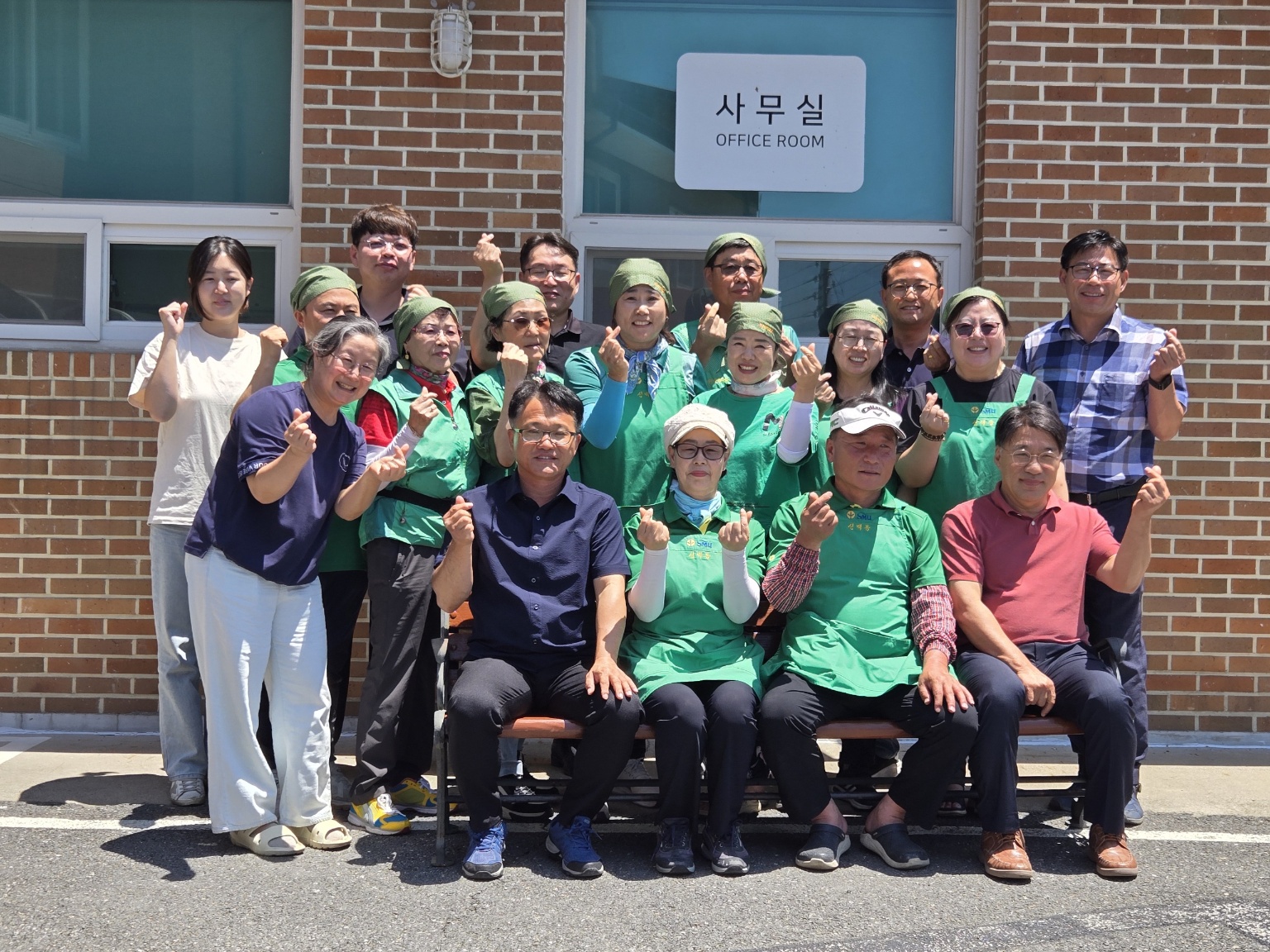 신백동새마을남녀지도자협의회, 장애인 ·지역 어르신에 사랑의 자장면 나눔 봉사 이미지