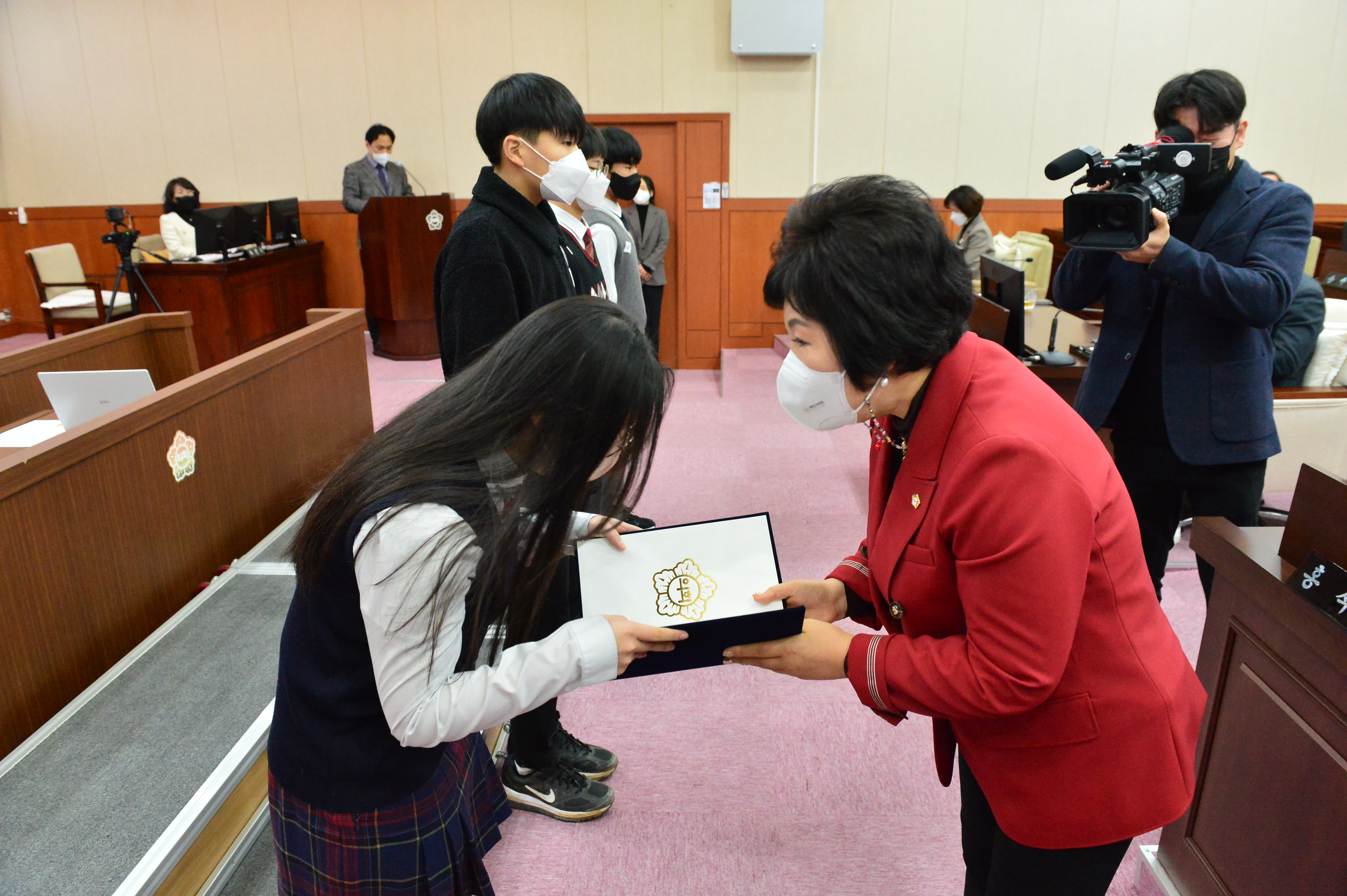 제천시의회, 관내 전체 중학교에 장학금 수여 이미지 3