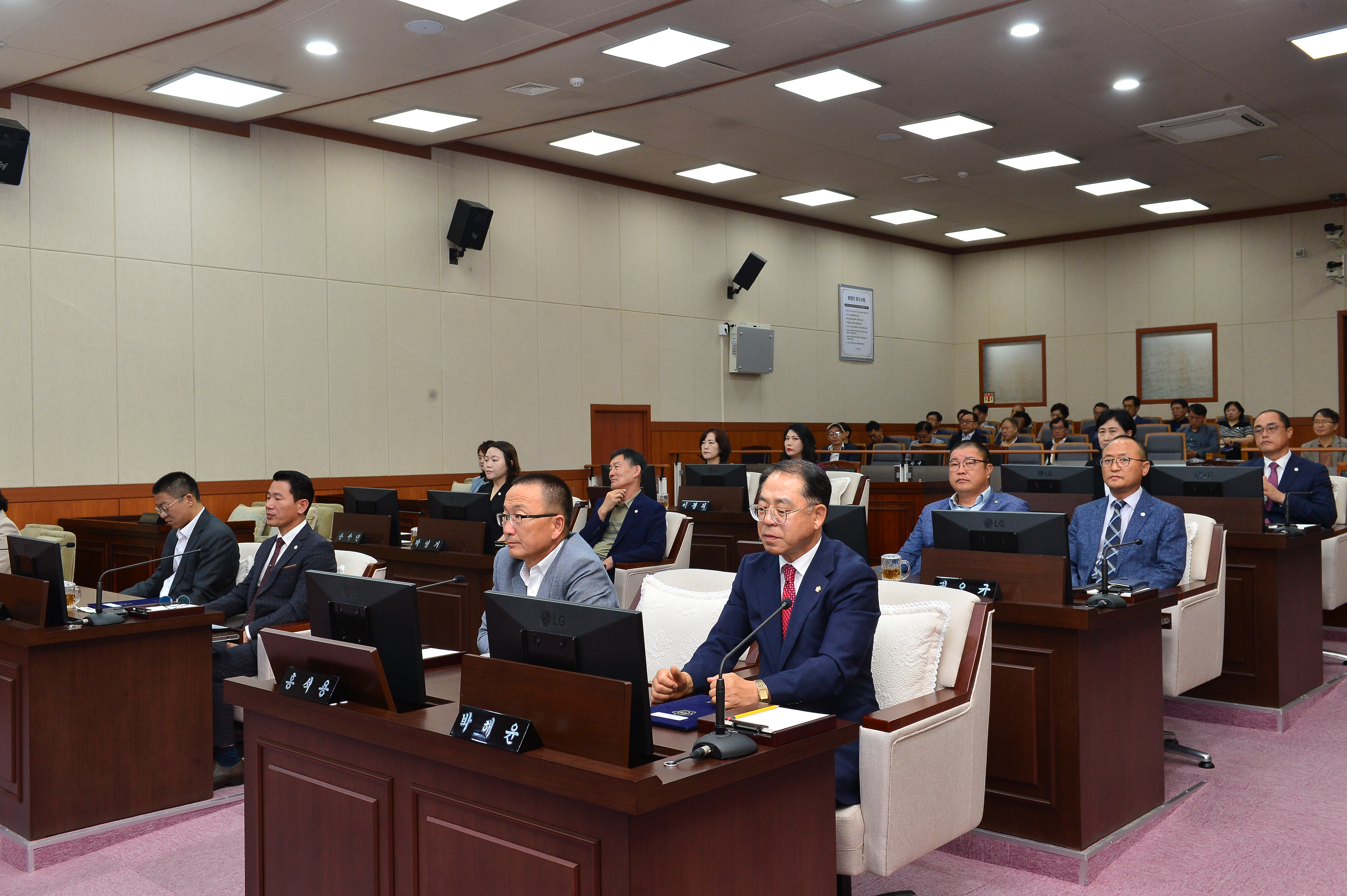 제천시의회, 제327회 임시회 마무리 이미지 1