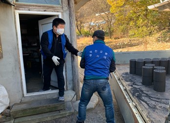 [제천교통] 백운면 취약계층을 위한 사랑의 연탄나눔 실시 이미지 2