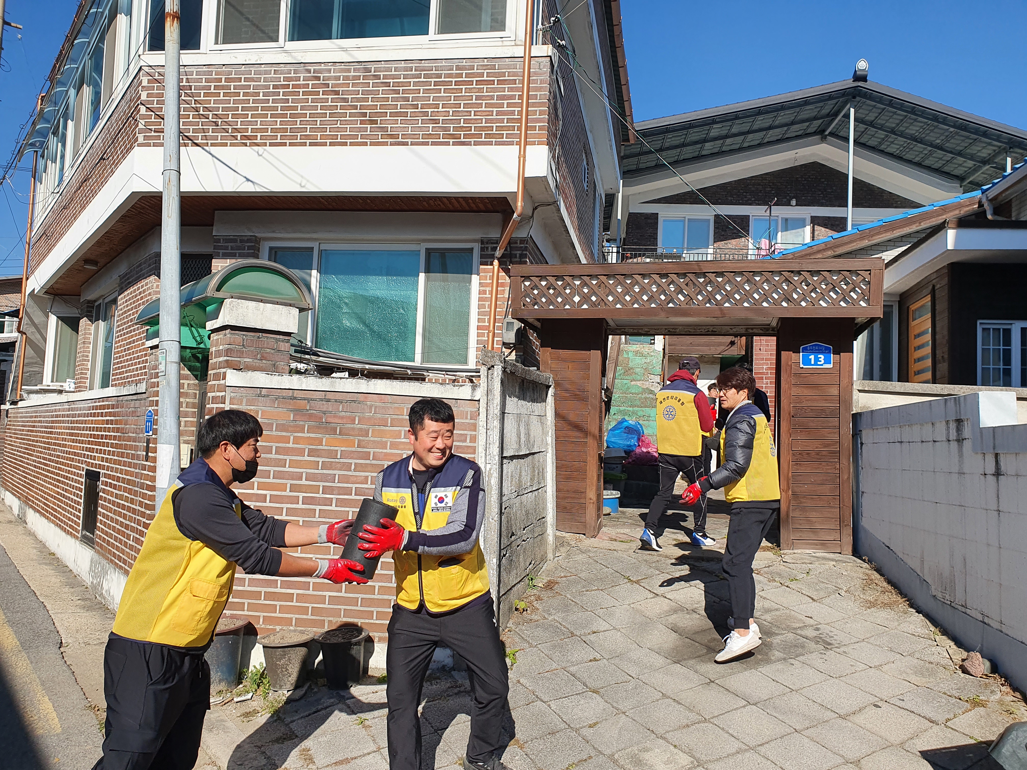 제천 로타리 클럽 연탄배달 봉사 활동 이미지 2
