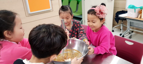 쿠키만들기 수업에 관한 사진