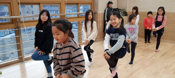 방송댄스 수업에 관한 사진